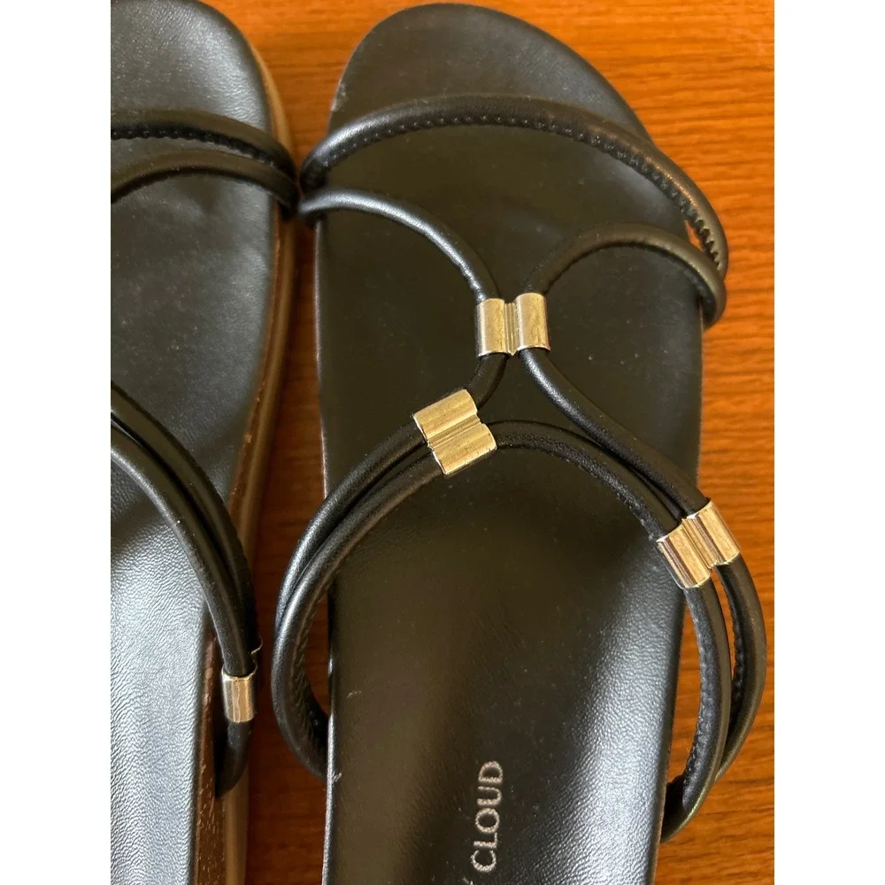 Project Cloud Womens Black Strappy Slide Sandals Silver Hardware Size 8M